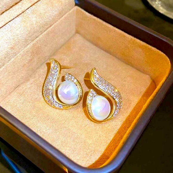 Cubic Zirconia Pearl Earrings - Picture 6 of 8